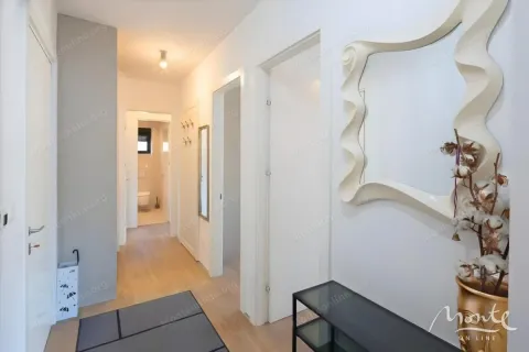 Prodaja, trosoban stan, 95m², Gospoština, Budva - image 17