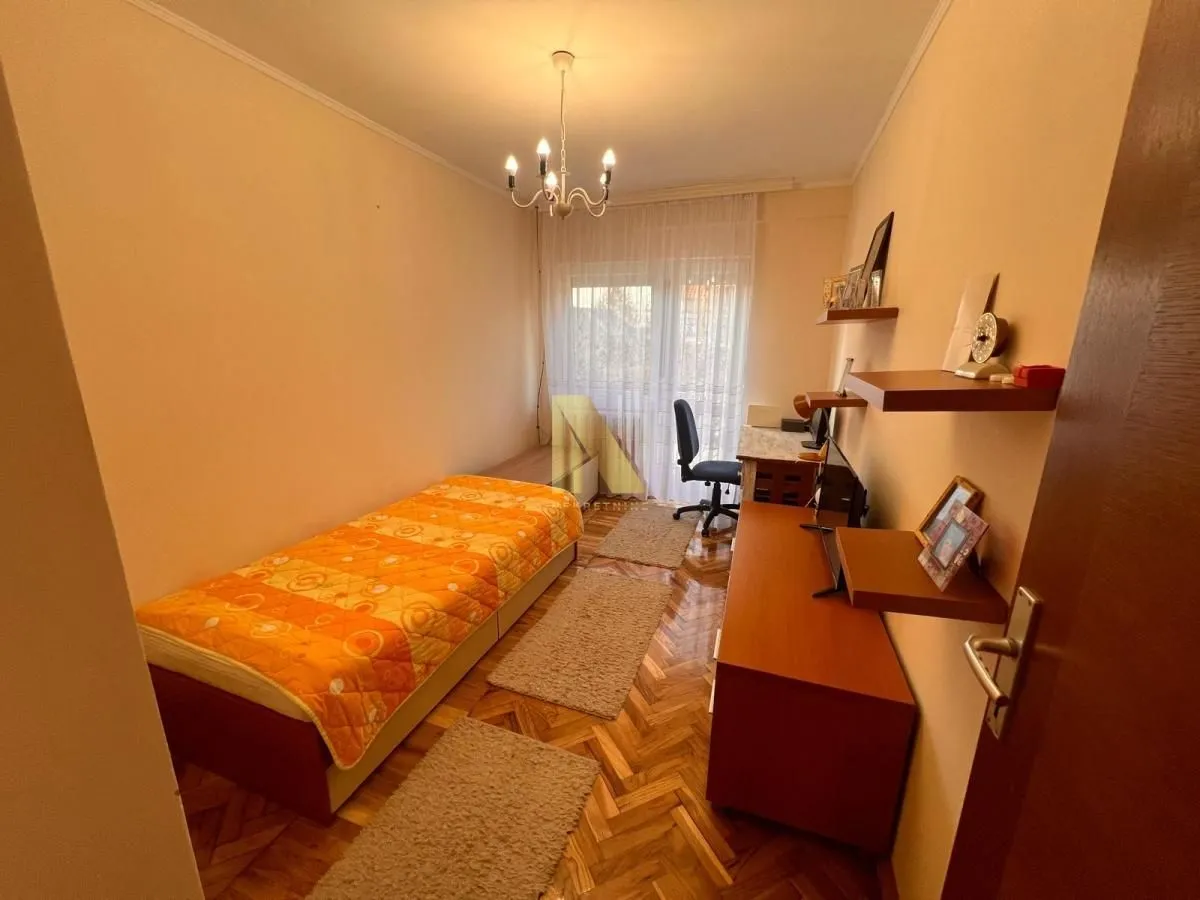 Prodaja, četvorosoban stan, 88m², Veternik, Novi Sad Sve Podlokacije