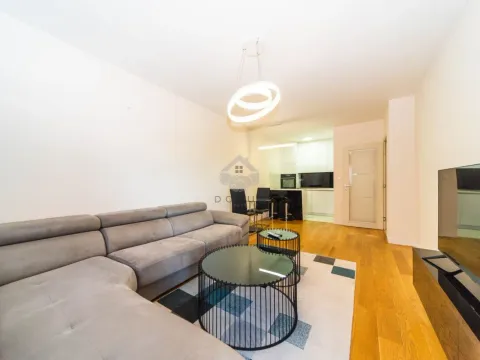 Izdavanje, jednosoban stan, 49m², Central Point, Podgorica - image 3