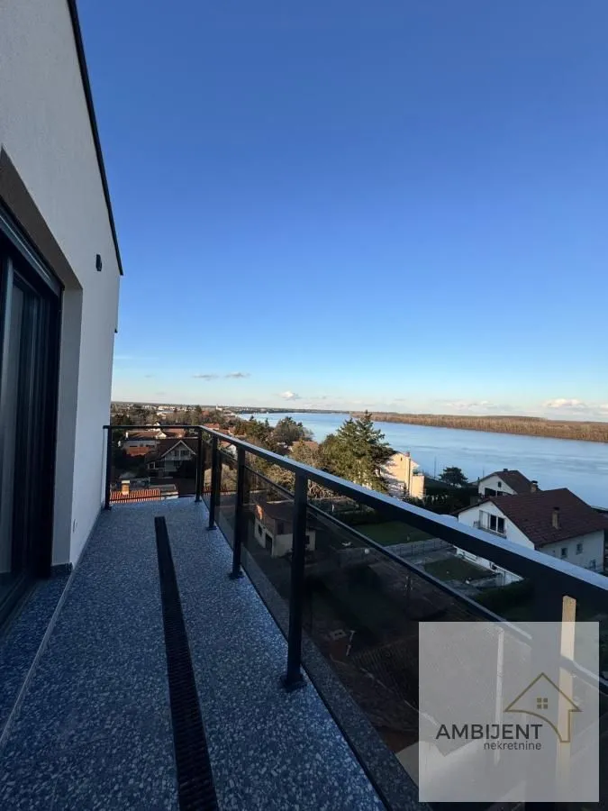 Izdavanje, četvorosoban stan, 77m², Stari Banovci, Stara Pazova