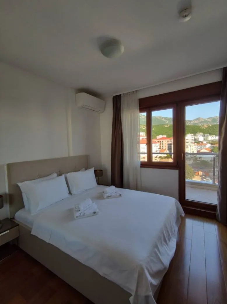 Rent, apartment, 100m², Bečići, Budva