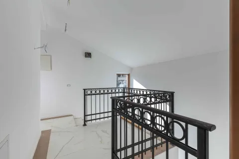Prodaja, kuća, 500m², Prčanj, Kotor - image 13