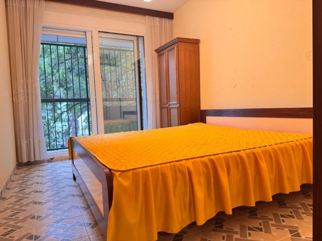 Sale, two bedroom apartment, 78m², Centar, Bar
