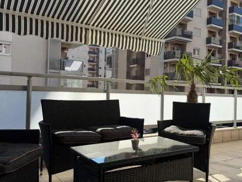 Izdavanje, jednosoban stan, 50m², City Kvart, Podgorica - image 10