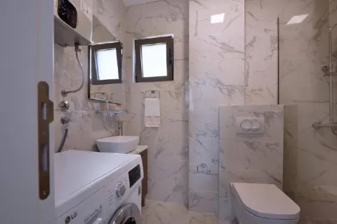 Rent, two bedroom apartment, 55m², Kamenovo, Budva - image 8