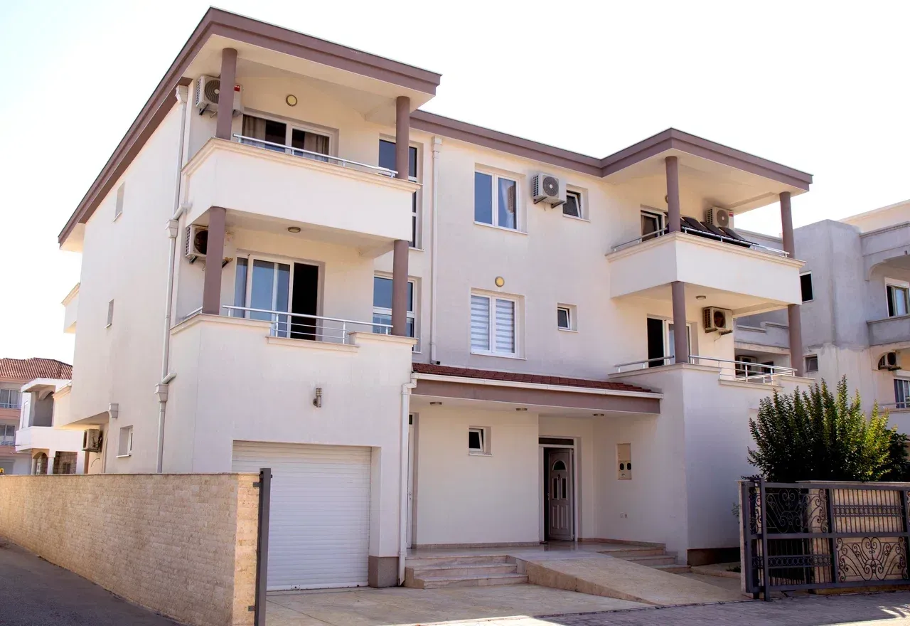 Prodaja, kuća, 702m², Centar, Ulcinj