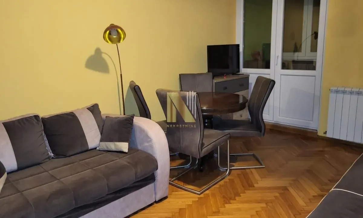 Izdavanje, jednosoban stan, 29m², Bulevar Oslobodjenja, Novi Sad Sve Podlokacije