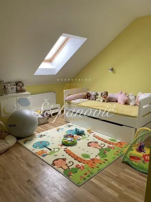 Prodaja, četvorosoban stan, 105m², Bulevar Evrope, Novi Sad Sve Podlokacije