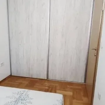 Rent, one bedroom apartment, 35m², Stari Aerodrom, Podgorica - image 4