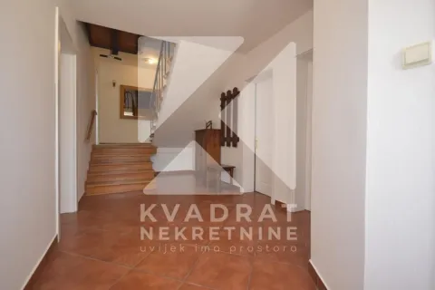 Rent, house, 200m², Dalmatinska ulica, Podgorica - image 18