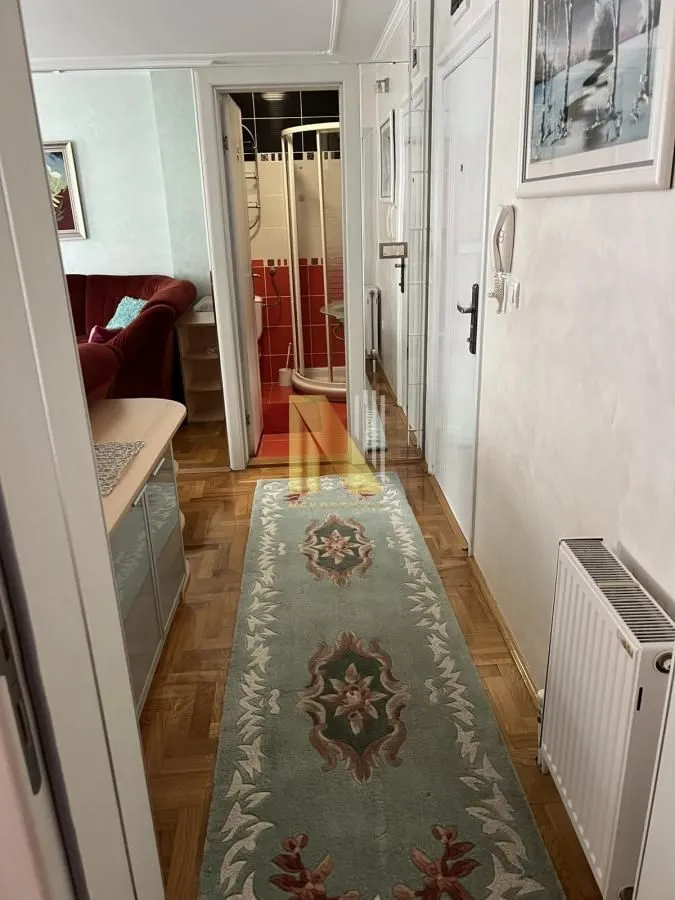 Izdavanje, dvosoban stan, 37m², Grbavica, Novi Sad Sve Podlokacije