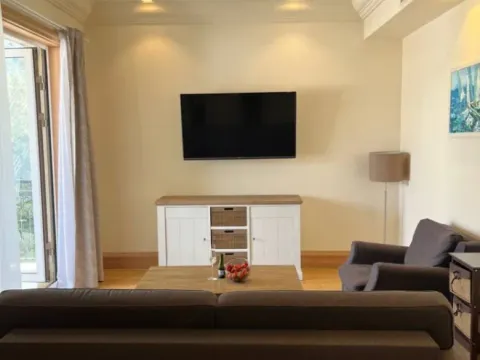 Sale, one bedroom apartment, 79m², Porto Montenegro, Tivat - image 3