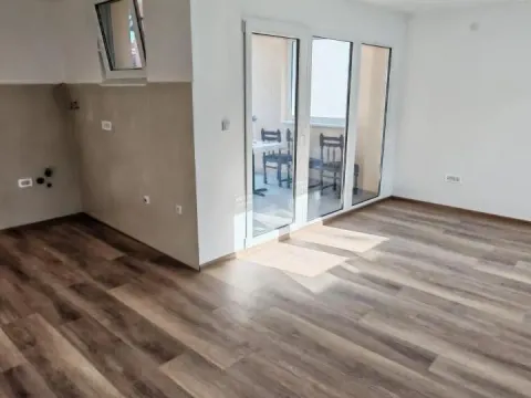 Sale, three bedroom apartment, 67m², Petrovaradin, Novi Sad - image 1