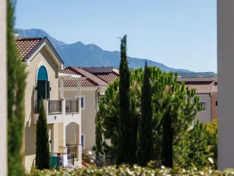 Prodaja, jednosoban stan, 73m², Luštica Bay, Tivat - image 9