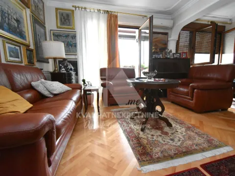 Sale, four bedroom apartment, 120m², Blok 7, Podgorica - image 2