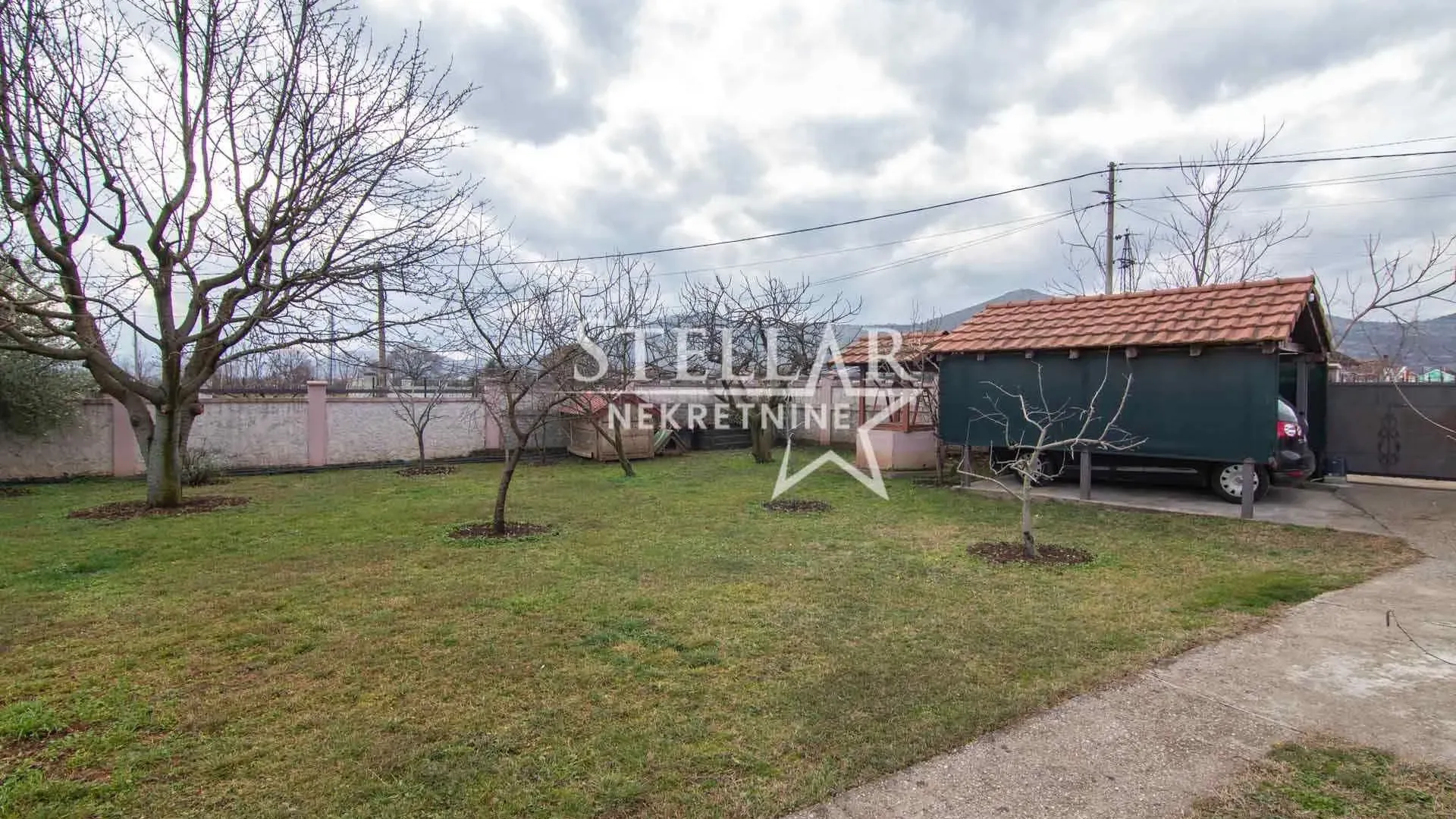 Rent, house, 300m², Donji Kokoti, Podgorica