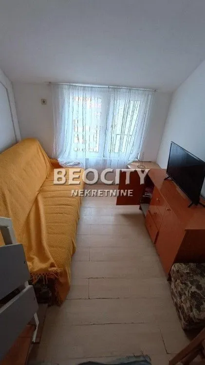 Izdavanje, stan, 53m², Centar, Novi Sad
