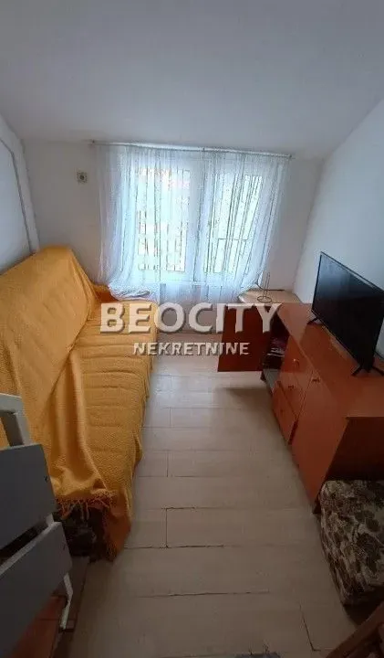 Izdavanje, stan, 53m², Centar, Novi Sad