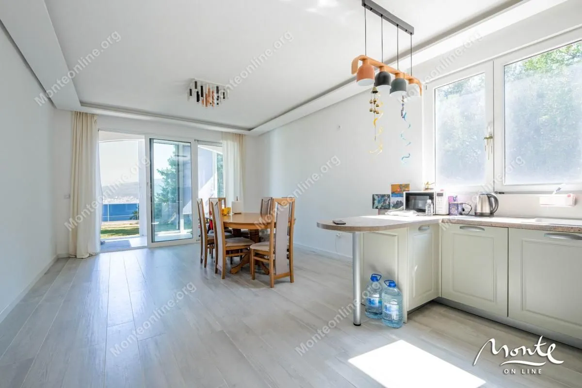 Prodaja, kuća, 270m², Baošići, Herceg Novi