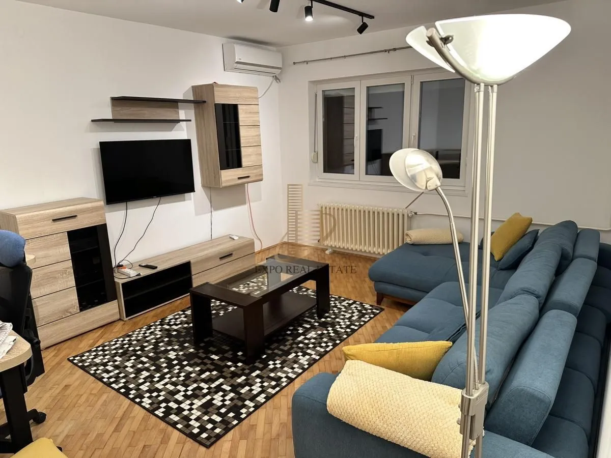 Izdavanje, dvosoban stan, 53m², Stari grad, Novi Sad