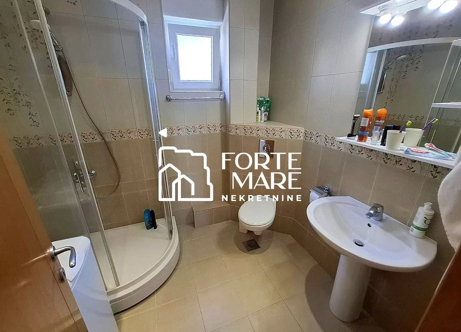 Prodaja, dvosoban stan, 93m², Topla, Herceg Novi