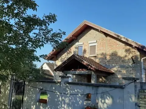 Rent, house, 145m², Kać, Novi Sad Sve Podlokacije - image 2