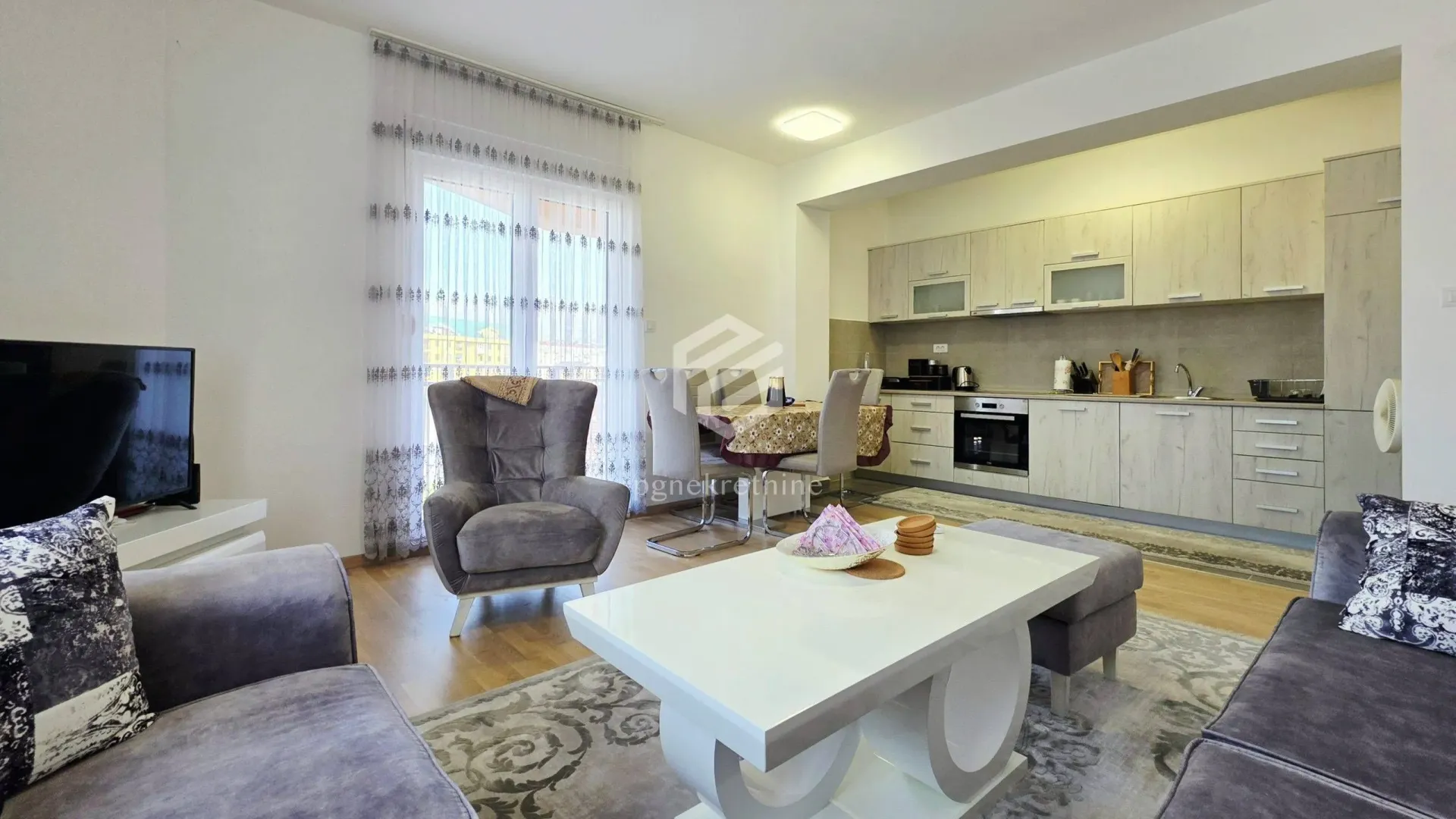 Prodaja, dvosoban stan, 76m², Stari Aerodrom, Podgorica