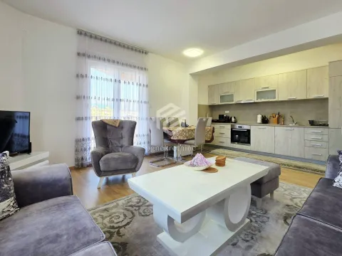 Prodaja, dvosoban stan, 76m², Stari Aerodrom, Podgorica - image 4