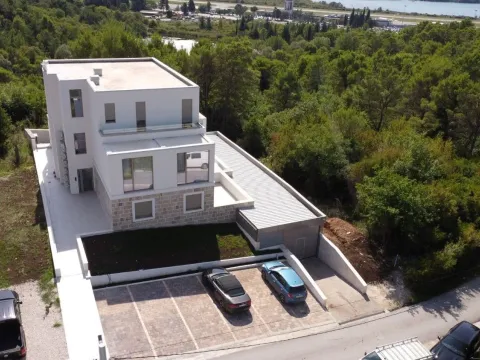 Prodaja, dvosoban stan, 90m², Tivat, Crna Gora - image 22