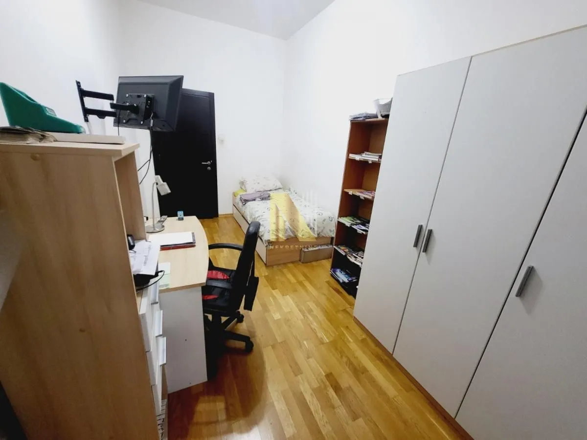 Sale, four bedroom apartment, 108m², Bulevar Oslobodjenja, Novi Sad Sve Podlokacije