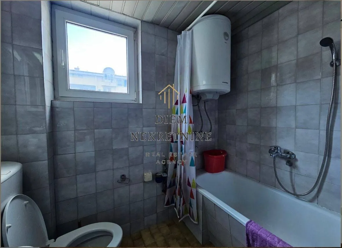 Rent, one bedroom apartment, 60m², Centar, Bar