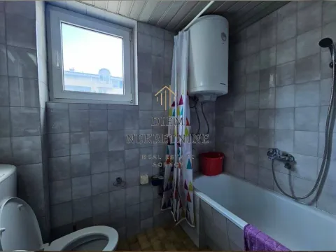 Rent, one bedroom apartment, 60m², Centar, Bar - image 14