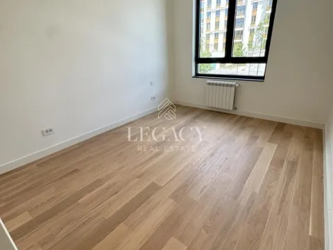 Izdavanje, trosoban stan, 78m², Savski Venac, Beograd - image 16