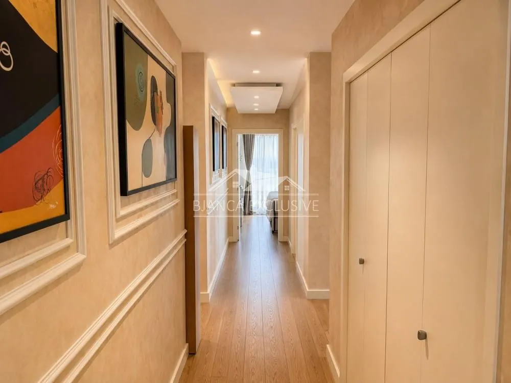 Sale, three bedroom apartment, 174m², Savski Venac, Beograd