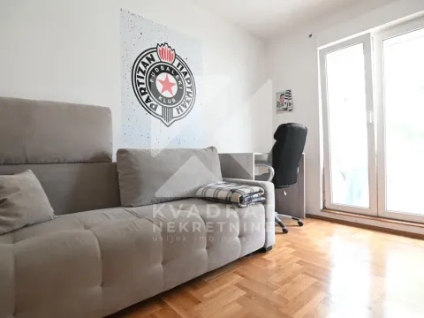 Prodaja, trosoban stan, 185m², Stari Aerodrom, Podgorica - image 10