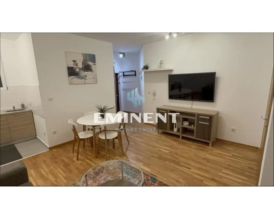 Izdavanje, dvosoban stan, 41m², Zvezdara Sve Podlokacije, Beograd