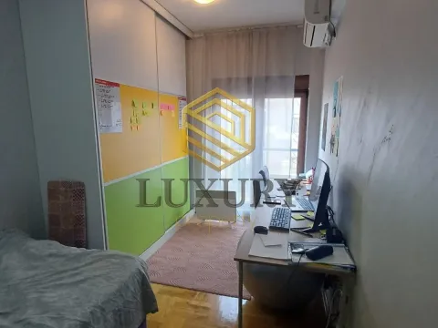 Izdavanje, dvosoban stan, 56m², Blok 9, Podgorica - image 4