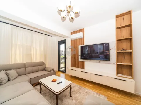 Rent, two bedroom apartment, 72m², Stari Aerodrom, Podgorica - image 2