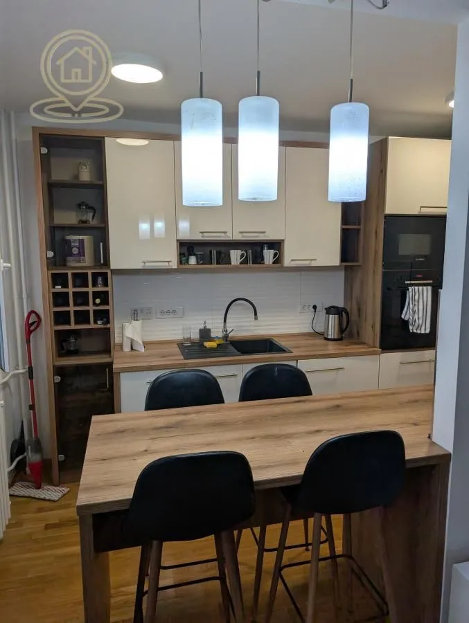 Izdavanje, dvosoban stan, 44m², Šumice, Beograd