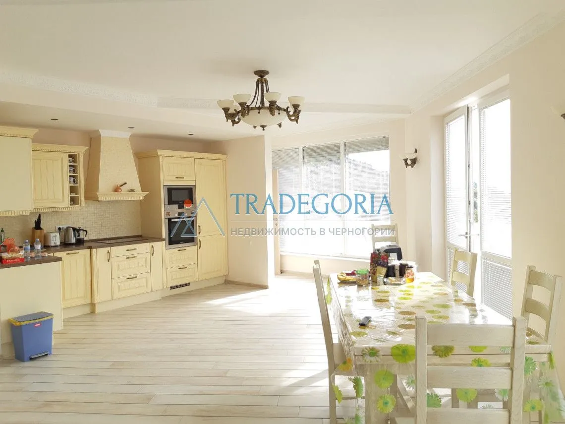 Sale, house, 859m², Dobra Voda, Bar