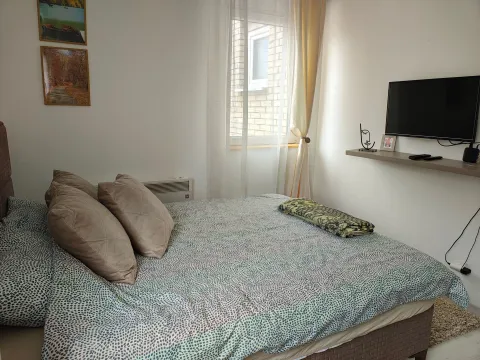 Rent, one bedroom apartment, 55m², Centar, Kolašin - image 12