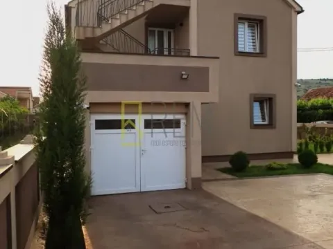 Izdavanje, kuća, 250m², Tološi, Podgorica - image 7