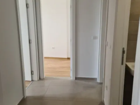 Izdavanje, trosoban stan, 67m², Centar, Novi Sad - image 7