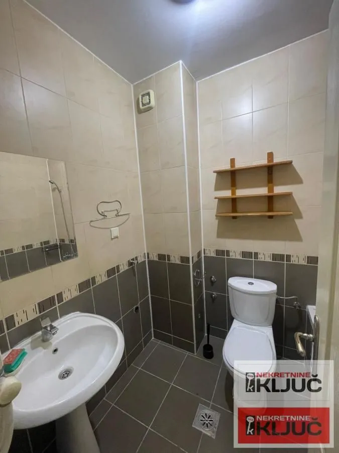 Izdavanje, dvosoban stan, 52m², Nova Detelinara, Novi Sad Sve Podlokacije