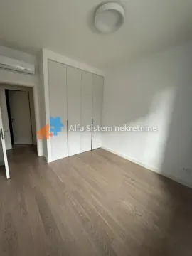 Rent, three bedroom apartment, 79m², Savski Venac, Beograd - image 8
