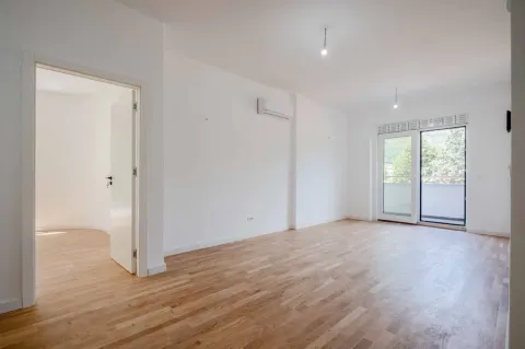 Prodaja, dvosoban stan, 65m², Centar, Bar - image 13