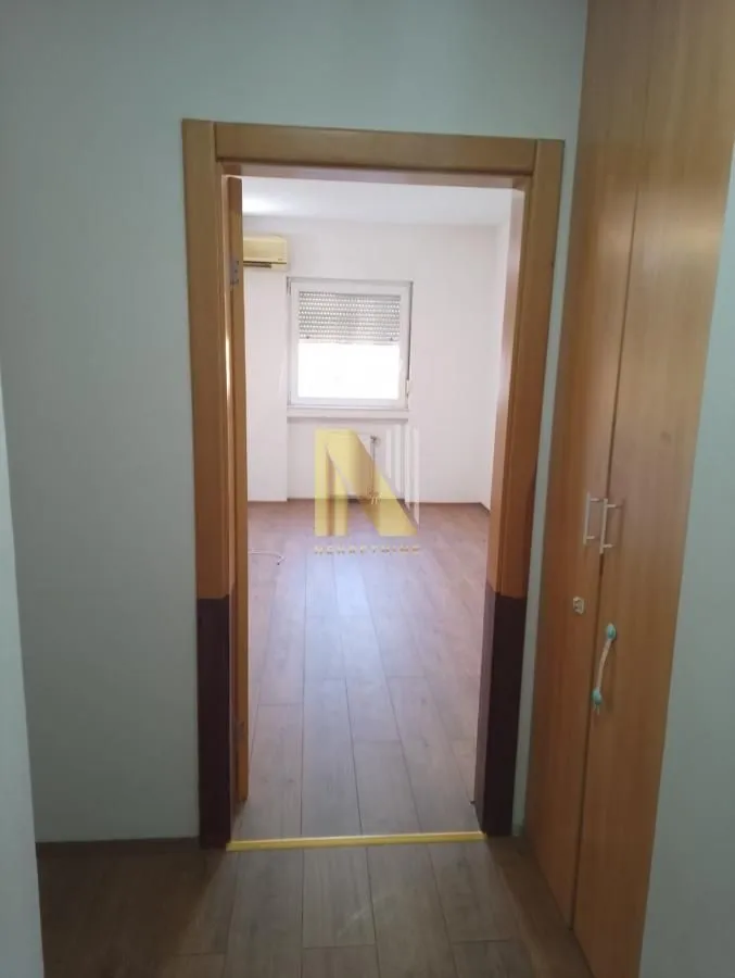 Prodaja, dvosoban stan, 43m², Nova Detelinara, Novi Sad Sve Podlokacije