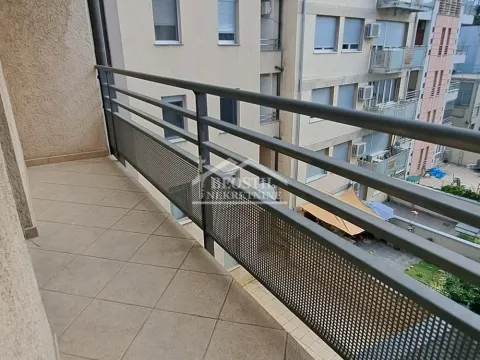 Izdavanje, stan, 203m², Vračar Hram, Vračar Sve Podlokacije - image 18