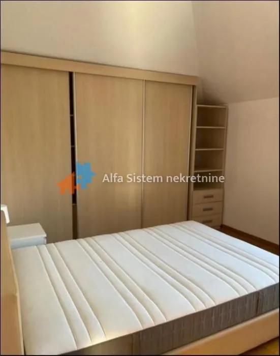 Rent, four bedroom apartment, 250m², Savski Venac, Beograd