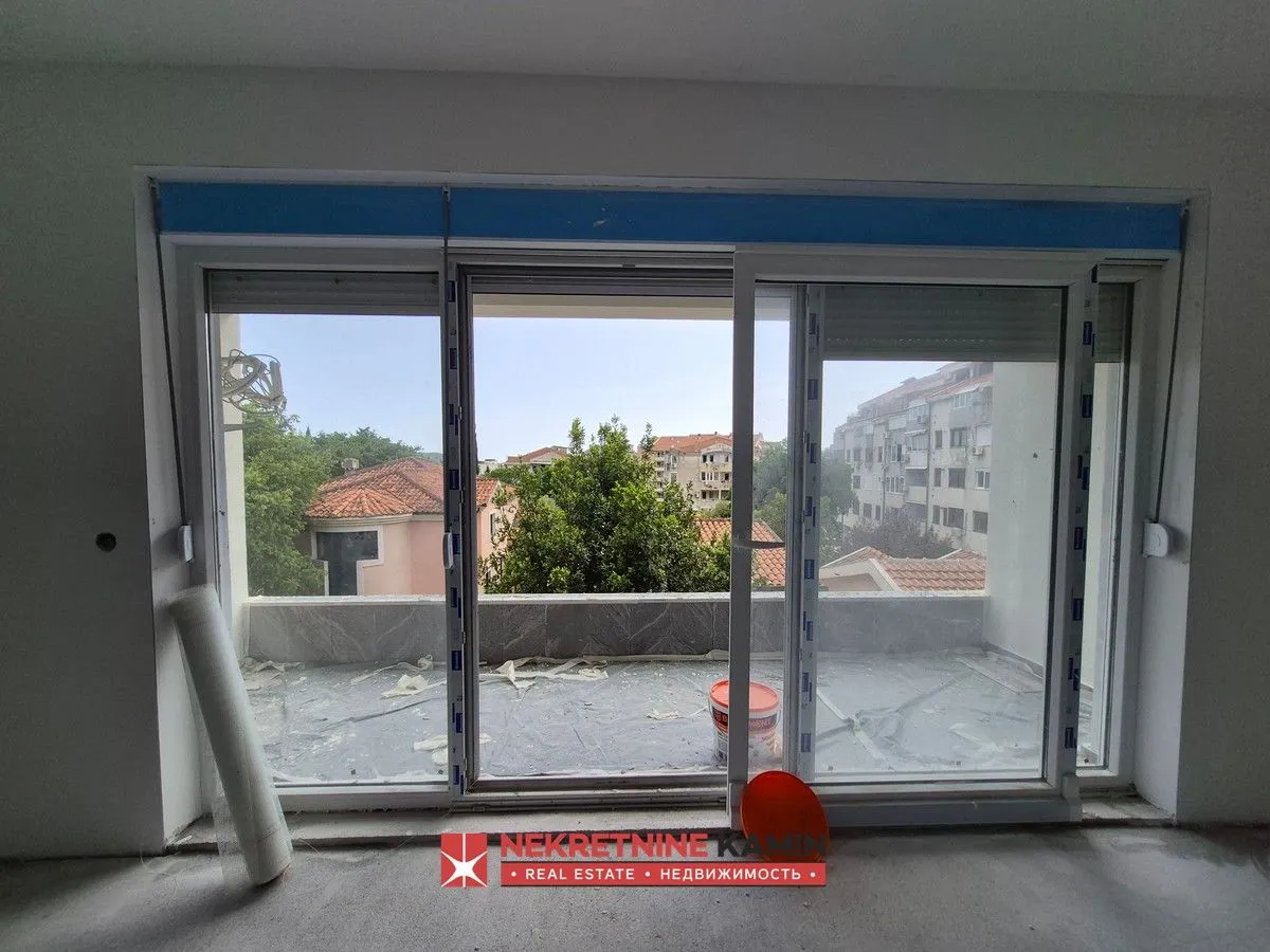 Prodaja, dvosoban stan, 77m², Podkošljun, Budva